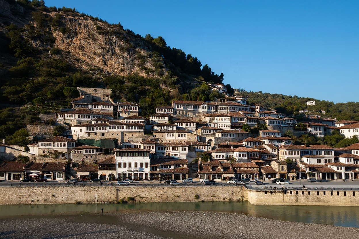 Mangalem quarter — the whitewashed Ottoman houses and their rows of large windows that gave Berat its name